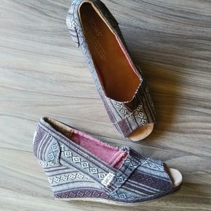 Toms wedges
